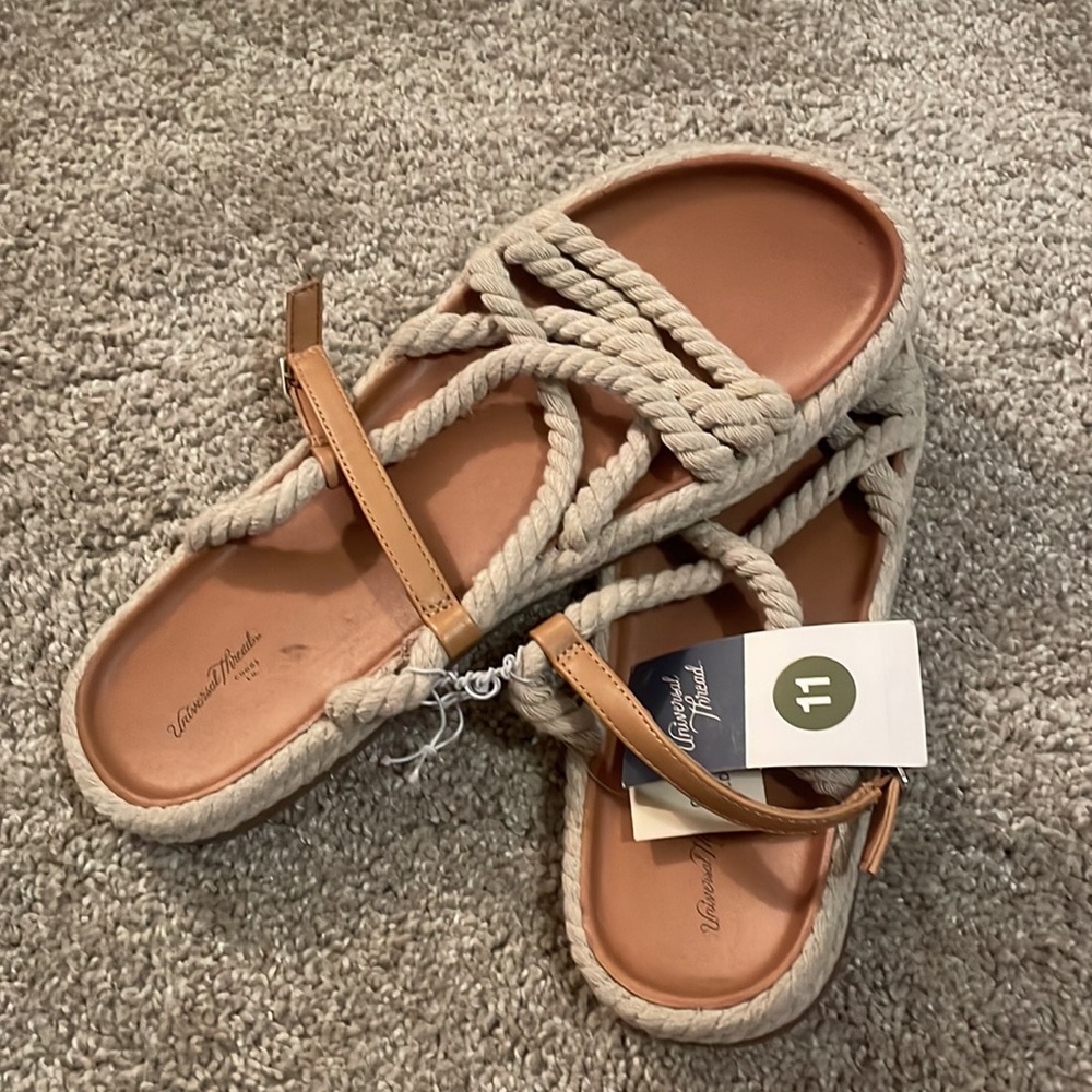 Universal Thread Nautical style sandals with rope size 11 new - Picture 7 of 7